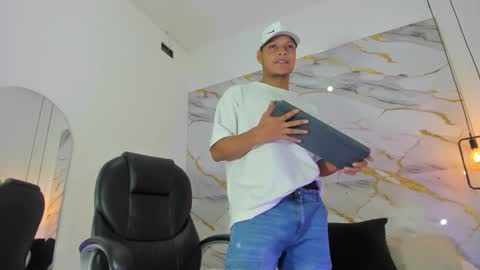 Ricky  online show from 12, 10, 2025