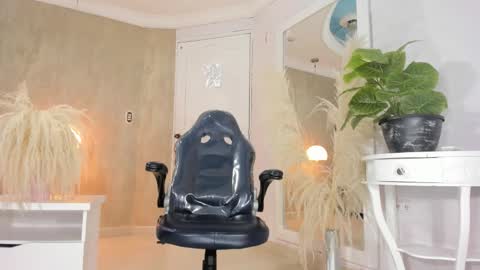 RicoBrowm online show from 17, 11, 2025