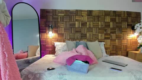 Sara online show from 12, 9, 2025