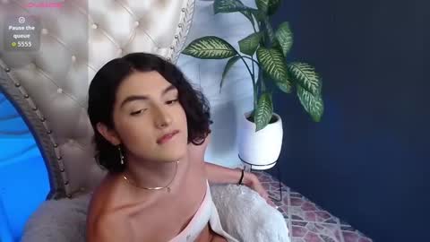 Snapshot of rihannagil chatting on 19, 12, 2025 rihanna online show from 19, 12, 2025