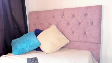 Snapshot of riley_colors chatting on 29, 1, 2025 Riley online show from 29, 1, 2025