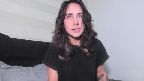 Snapshot of riley_colors chatting on 7, 10, 2025 Riley online show from 7, 10, 2025