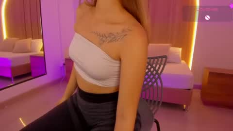 Snapshot of riley_sierra chatting on 25, 6, 2026 Riley Sierra online show from 25, 6, 2026