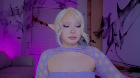 Snapshot of rileymee chatting on 27, 10, 2025 rileymee online show from 27, 10, 2025