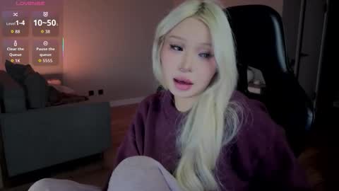 Snapshot of rileymee chatting on 19, 1, 2026 rileymee online show from 19, 1, 2026