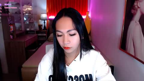 Snapshot of rileymillerx chatting on 6, 1, 2025 Riley online show from 6, 1, 2025