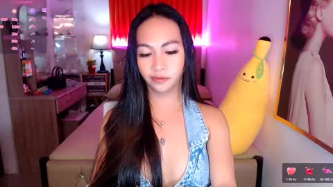 Snapshot of rileymillerx chatting on 11, 1, 2025 Riley online show from 11, 1, 2025