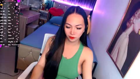 Snapshot of rileymillerx chatting on 6, 2, 2025 Riley online show from 6, 2, 2025