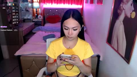 Snapshot of rileymillerx chatting on 5, 3, 2025 Riley online show from 5, 3, 2025