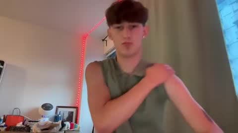 Snapshot of rileythetwink chatting on 14, 7, 2026 tylerthetwink online show from 14, 7, 2026