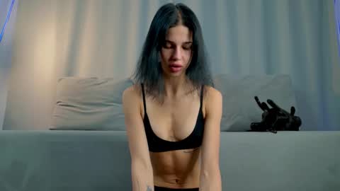 Snapshot of rinacain chatting on 10, 11, 2025 RINA online show from 10, 11, 2025