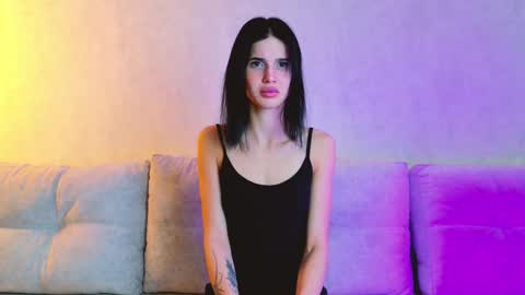 Snapshot of rinacain chatting on 24, 11, 2025 RINA online show from 24, 11, 2025