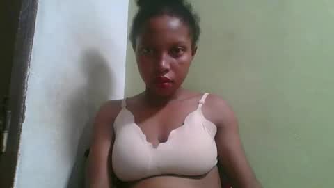 Snapshot of rinah654271 chatting on 27, 4, 2026 rinah654271 online show from 27, 4, 2026