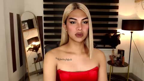 Snapshot of ririmoorets chatting on 7, 3, 2025 riri online show from 7, 3, 2025