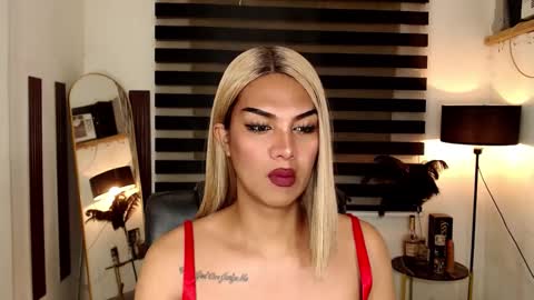 Snapshot of ririmoorets chatting on 9, 3, 2025 riri online show from 9, 3, 2025