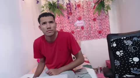 Risitos De Oro online show from 24, 9, 2025