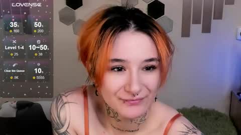 Snapshot of riskypussy chatting on 23, 10, 2025 MIley online show from 23, 10, 2025