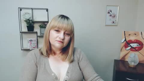 Snapshot of rita_sunshine chatting on 25, 9, 2025 rita_sunshine online show from 25, 9, 2025