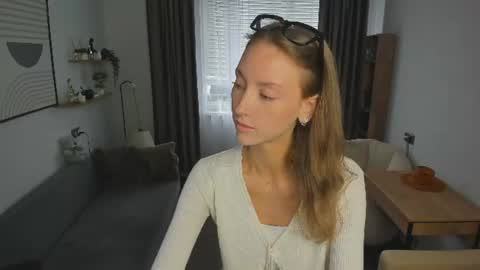 EVA here online show from 30, 7, 2026