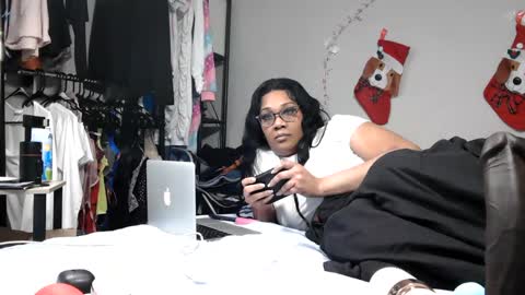 Snapshot of riversaint chatting on 16, 1, 2025 River Saint online show from 16, 1, 2025