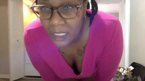 Snapshot of riversaint chatting on 21, 1, 2025 River Saint online show from 21, 1, 2025