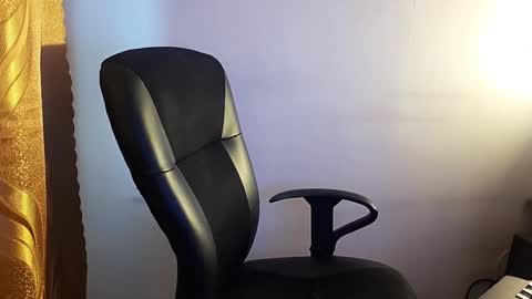 Snapshot of rivver420 chatting on 8, 1, 2025 River online show from 8, 1, 2025