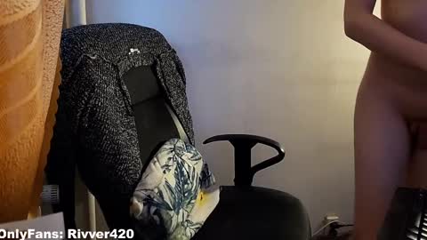 Snapshot of rivver420 chatting on 28, 2, 2025 River online show from 28, 2, 2025