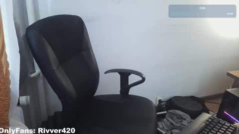 Snapshot of rivver420 chatting on 19, 9, 2025 River online show from 19, 9, 2025