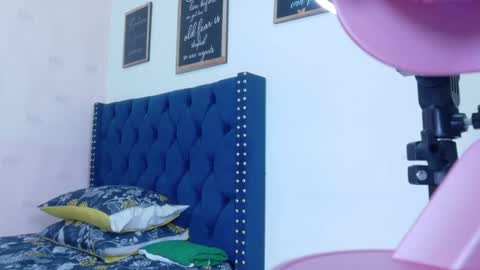 Snapshot of rizantella chatting on 14, 2, 2026 rizantella online show from 14, 2, 2026