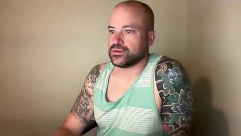 Snapshot of roadking1122 chatting on 20, 10, 2025 roadking1122 online show from 20, 10, 2025