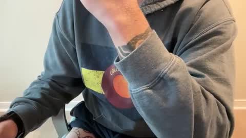 Snapshot of roadking1122 chatting on 20, 11, 2025 roadking1122 online show from 20, 11, 2025