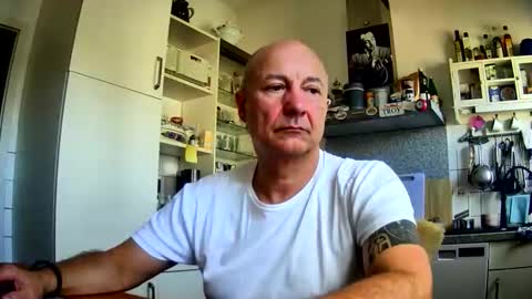 Snapshot of roadrunnerger chatting on 18, 10, 2025 roadrunnerger online show from 18, 10, 2025