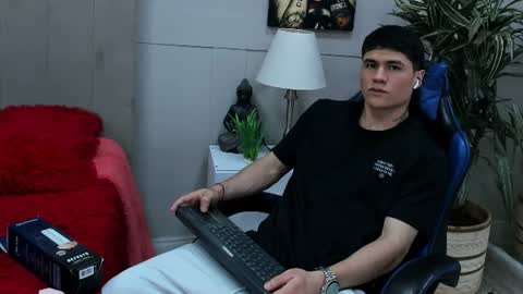 Roan Birkin online show from 14, 7, 2026