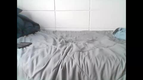 robe45783 online show from 19, 4, 2026