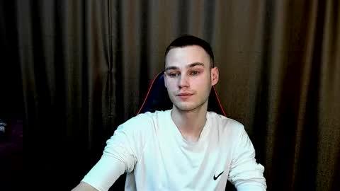 robert10211 online show from 6, 1, 2026