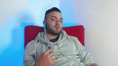 Snapshot of robert_leroy chatting on 7, 2, 2025 Stiven - online show from 7, 2, 2025