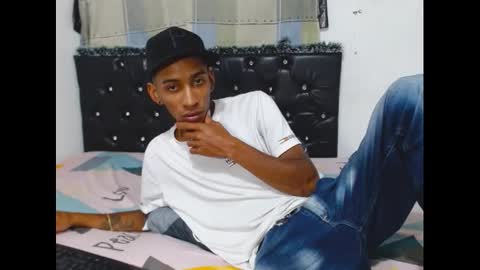 Snapshot of roberthycami2123 chatting on 4, 12, 2025 roberthycami2123 online show from 4, 12, 2025