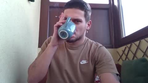 Snapshot of roberto_twink1 chatting on 17, 11, 2025 Roberto online show from 17, 11, 2025