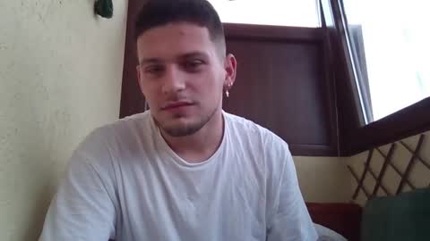 Snapshot of roberto_twink1 chatting on 25, 11, 2025 Roberto online show from 25, 11, 2025