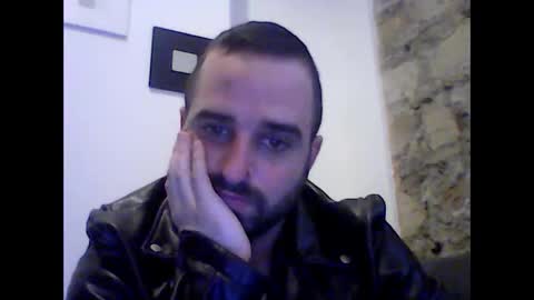 Snapshot of robertoredo chatting on 10, 1, 2025 Roberto online show from 10, 1, 2025
