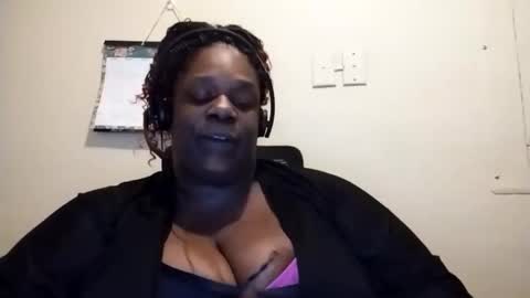 Snapshot of robertswhitney52 chatting on 13, 12, 2025 robertswhitney52 online show from 13, 12, 2025