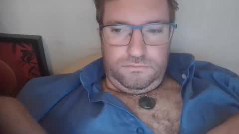 robinouhot online show from 9, 11, 2025