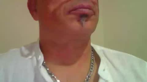 Snapshot of robmari7280 chatting on 20, 12, 2025 robmari7280 online show from 20, 12, 2025