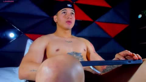 rocco_santos online show from 30, 3, 2026