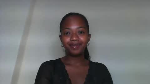 rochellinah online show from 25, 3, 2026