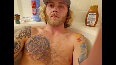 Snapshot of rockhardsurfers chatting on 14, 12, 2024 rockhardsurfers online show from 14, 12, 2024