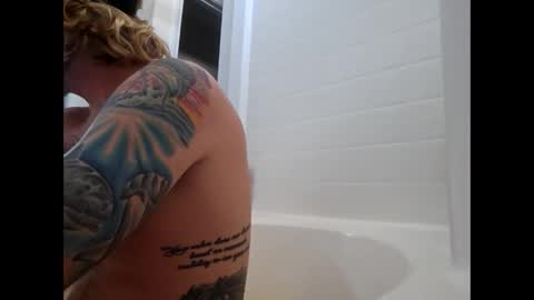 Snapshot of rockhardsurfers chatting on 1, 1, 2025 rockhardsurfers online show from 1, 1, 2025