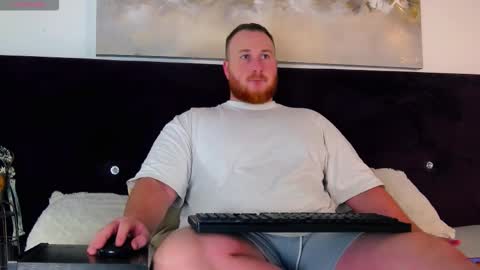 Snapshot of roddy_riss chatting on 4, 12, 2025 Roddy online show from 4, 12, 2025