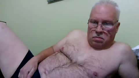 rodstud641 online show from 10, 1, 2025