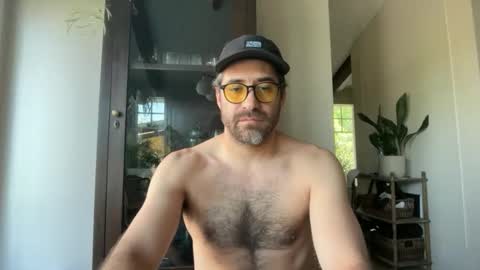 Snapshot of rogersterling11 chatting on 4, 6, 2026 Roger Sterling online show from 4, 6, 2026